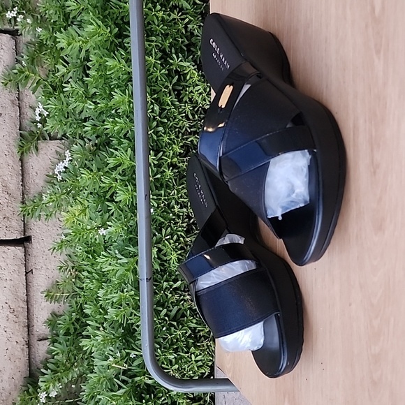 Cole Haan Margate Slide II Black Patent Sandal Size 7.5 B - Picture 1 of 10